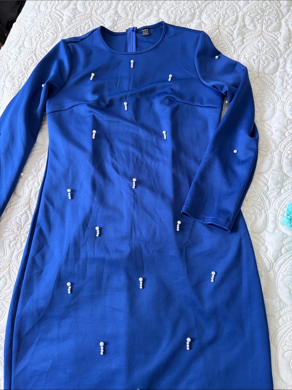 Elegant Blue Pearl-Embellished Long Sleeve Dress